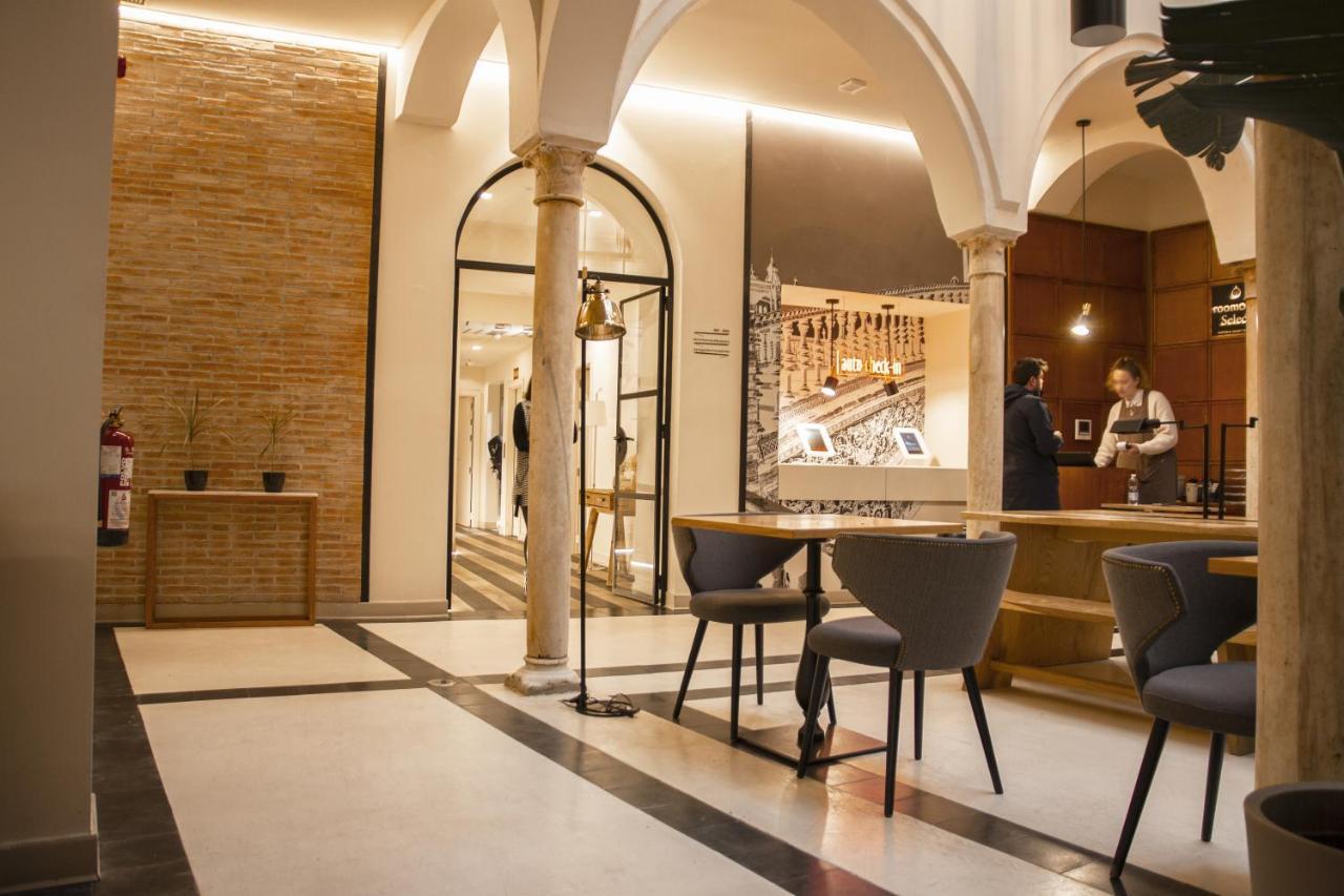 Room Select Tetuan Seville Luaran gambar
