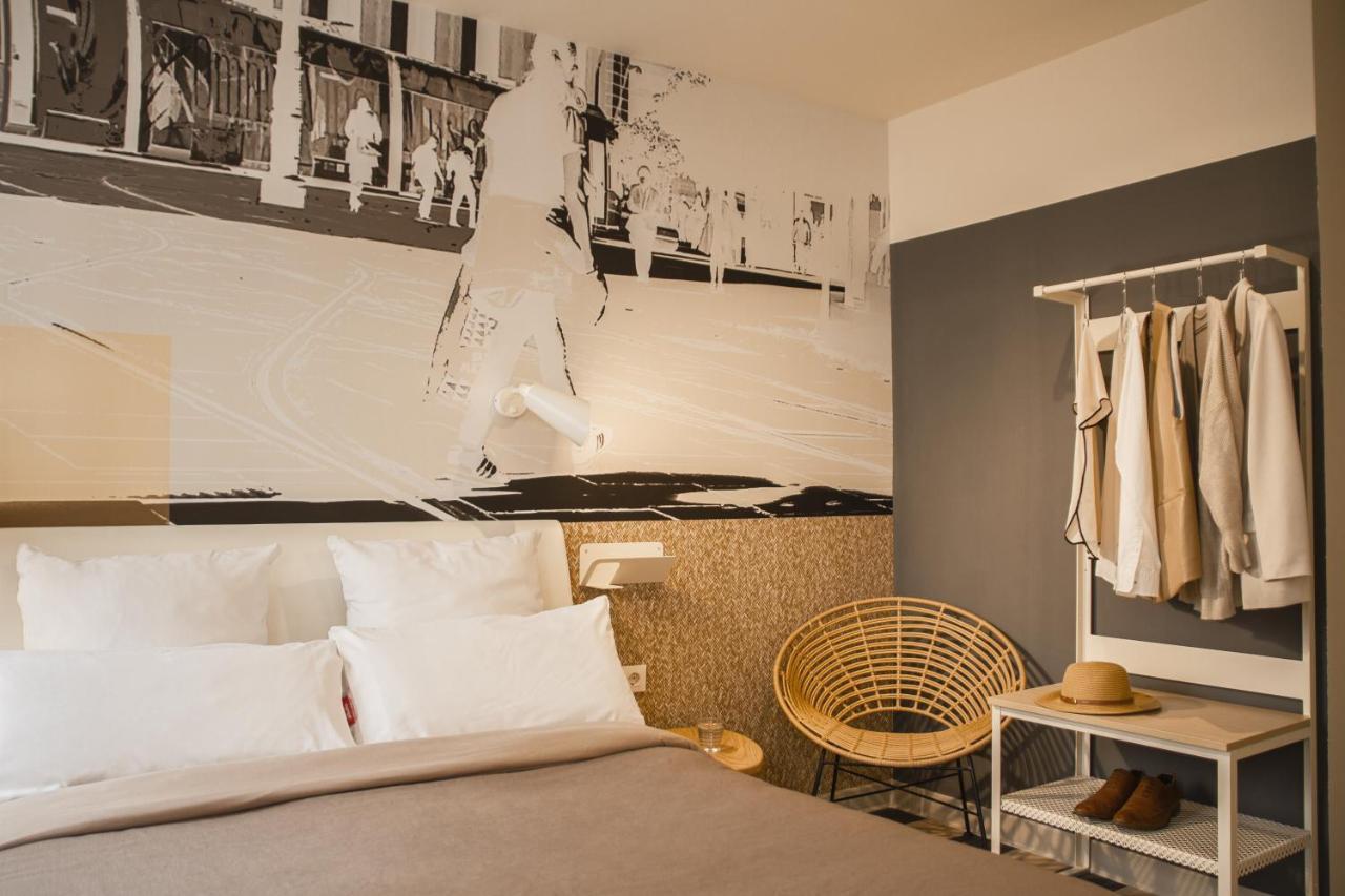 Room Select Tetuan Seville Luaran gambar
